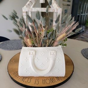 Large flower vase or flower pot